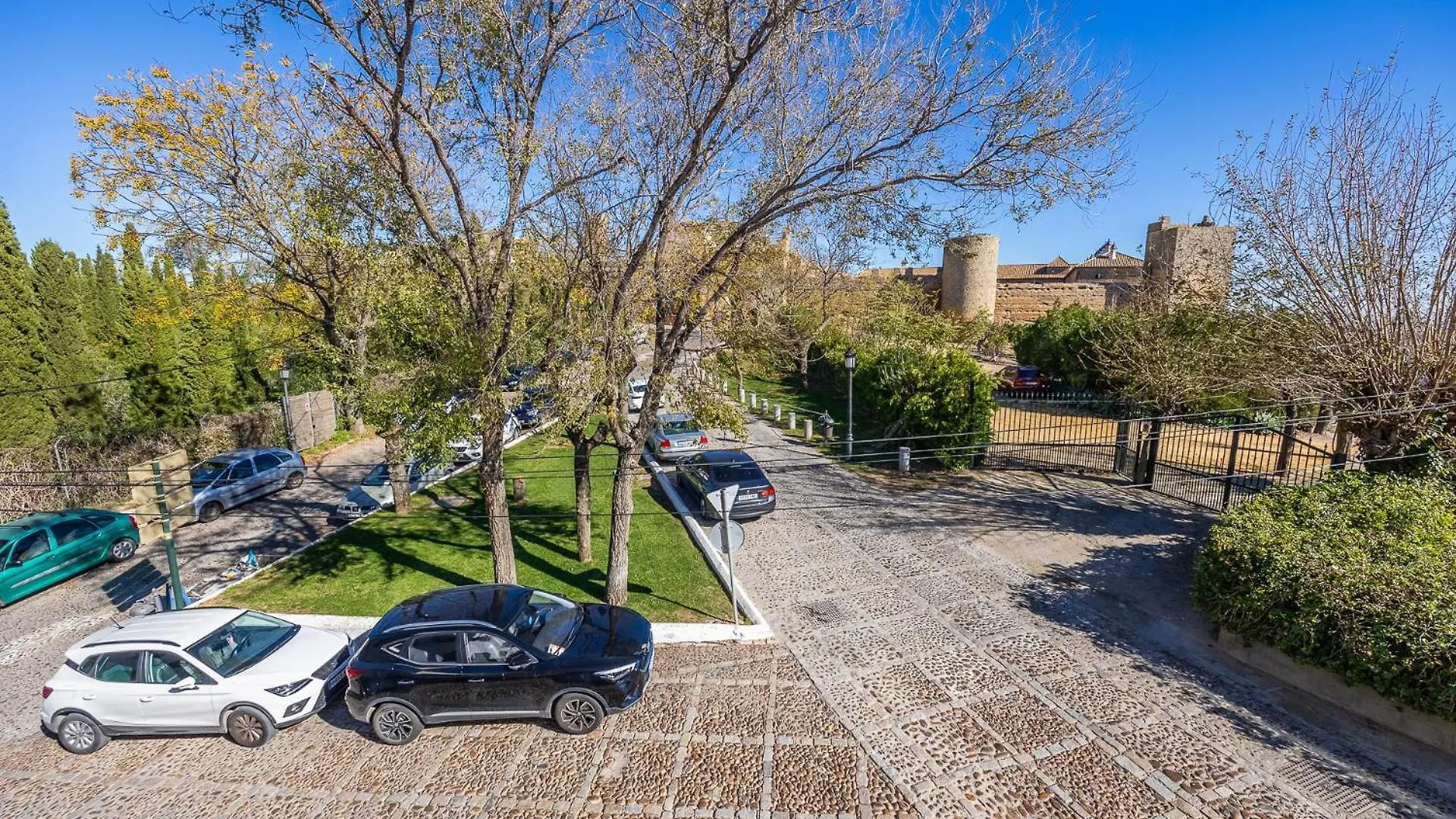 Casa Xanadu Carmona - Apartments In Villa With Panoramic Views  Кармона